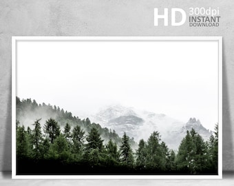 Impressão de montanha em floresta enevoada, fotografia minimalista da natureza (download digital)