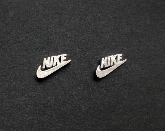 nike swoosh in text