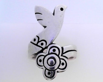 James Avery Pre-Loved Sterling Silver Special 60 Years "Dove and Peace" Ring