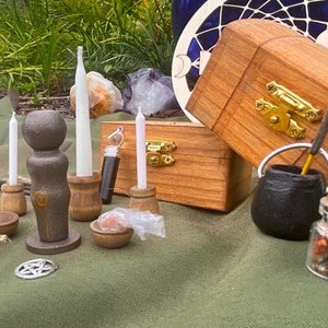 Witchcraft Starter Kit, Travel Altar, Mini Altar, Green Witch Altar, Witchcraft Supplies, Altar Supplies, Baby Witch Kit, Altar Supplies
