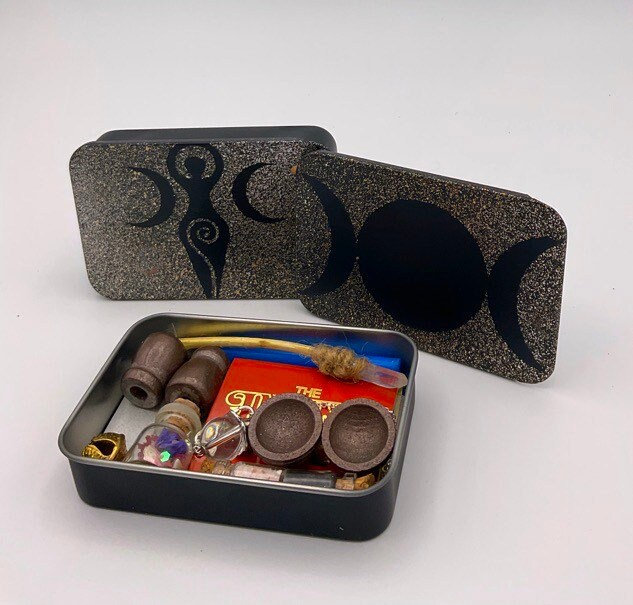 Travel Altar & Spell Kit, Beautiful Little Witchcraft Starter + Custom Spell Jars, Altar Set, Altar Table, Baby Witch, Witchcraft Supplies