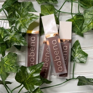 HOT CHOCOLATE | Vegan | Moisturizing Lip Gloss with Vitamin E and Coconut oil