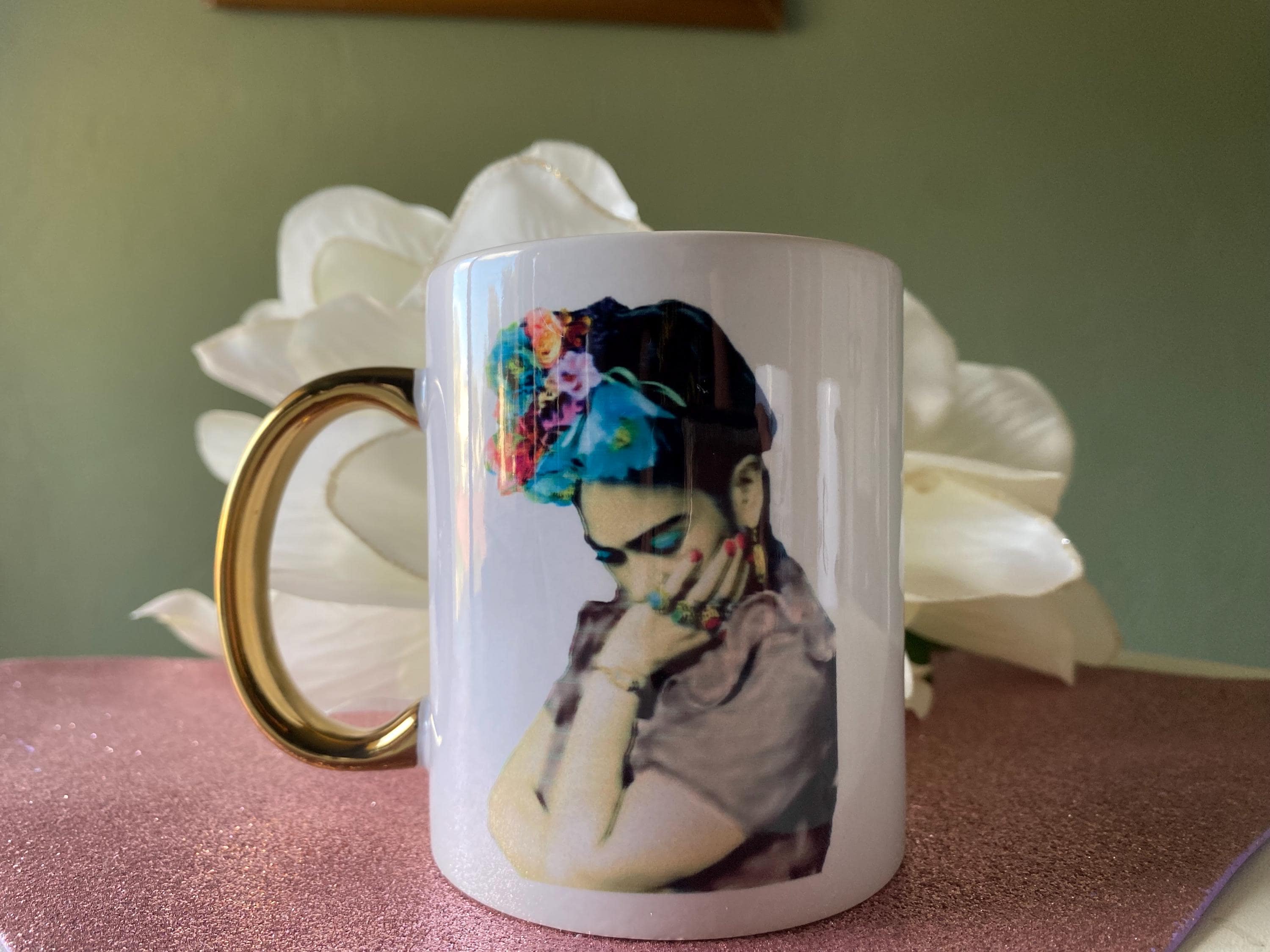 フリーダ・カーロ 陶器製マグカップ Amazon.co.jp: マグカップ コーヒーカップ 330ml フリーダカーロ