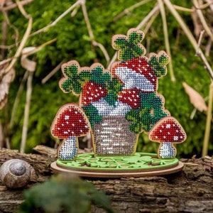 DIY Bead embroidery kit on wood Fly agarics. Wooden Mushrooms in a basket beadwork kit, Wooden beaded kit, DIY bead home decor