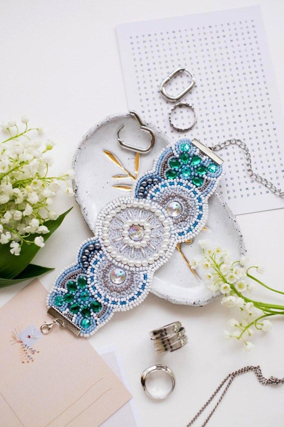 Kit de bracelet perlé turquoise blanc, kit de perles de bracelet perle, kit  de fabrication de bijoux DIY, bracelet de broderie Arabesque. Bracelet  exquis -  Canada