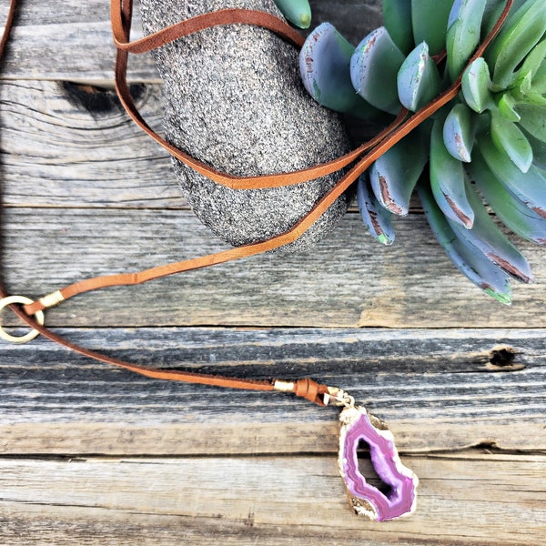 Pink Agate Wrapped Choker Lariat Necklace · Pink Druzy Hollow Agate Necklace · Minimalist Leather Necklace · Boho Chic Natural Choker Wrap