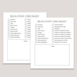 Op de afbeelding: Twee zwart-witte checklists voor het schrijven van blogberichten. De checklist aan de linkerkant bevat items zoals titel van de post, trefwoorden, tags, hoofdstructuur, afbeeldingen, interne links, externe links, bijschrift/beschrijving, grammatica controleren en leesbaarheid controleren. De checklist aan de rechterkant bevat items zoals laatste proeflezen, blogpostafbeelding toevoegen, categorie, een afbeelding maken voor Twitter, een afbeelding maken voor Facebook, een afbeelding maken voor Instagram, een afbeelding maken voor Pinterest, je post delen op sociale media, je inhoud opnieuw gebruiken en reageren op opmerkingen.