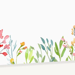 Puede incluir: Pintura acuarela de un borde de flores rosas, naranjas y amarillas con hojas verdes sobre un fondo blanco.