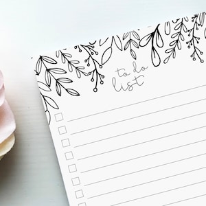 Notatnik z listą rzeczy do zrobienia | Uroczy kwiatowy notatnik | Linia listy rzeczy do zrobienia | Notatnik Doodle do kolorowania | Prezent dla nauczycielki i druhny | Codzienny notatnik z listą rzeczy do zrobienia