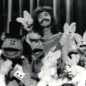 DOUG HENNING MED MUPPETS (1980) / Magikerns fotoåtertryck