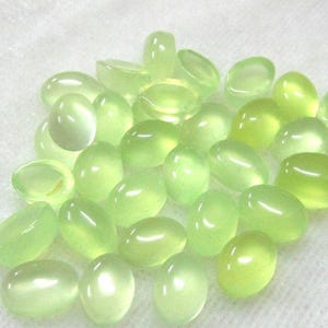Natürlicher Prehanit Chalcedon Oval Cabochon kalibriert Lose Edelstein 5x7,6x8,7x9,8x10,9x11,10x12,10x14,12x16,13x18,15x20,16x22,18x25,20 x 25 mm