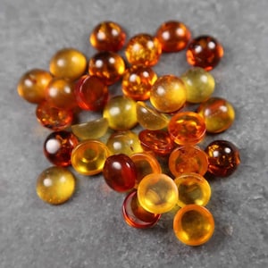 Top Quality Of Baltic Amber Round Loose Jewelry Cabochon Synthetic Gemstone Size 6,7,8,9,10,11,12,13,14,15,16,17,18,19,20,21,22,23,24,25mm