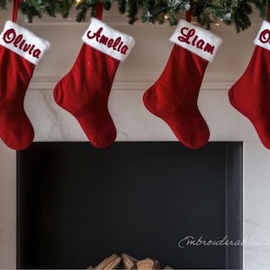 Calcetín navideño bordado personalizado – Felpa roja y blanca