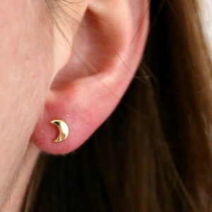 1 Pair Dainty 14K SOLID Gold Crescent Moon Post Earrings Gold Studs Earring Component Yellow Gold, Moon Phase, Gift for Her, Celestial Studs