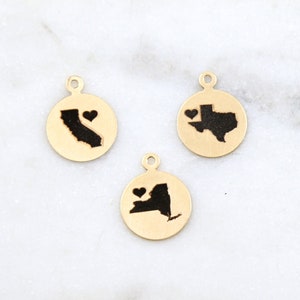 14K Gold Filled Engraved Custom USA State with Heart Charm All 50 States Disc Medallion Charm, Travel Charm, Wanderlust Necklace Jewelry