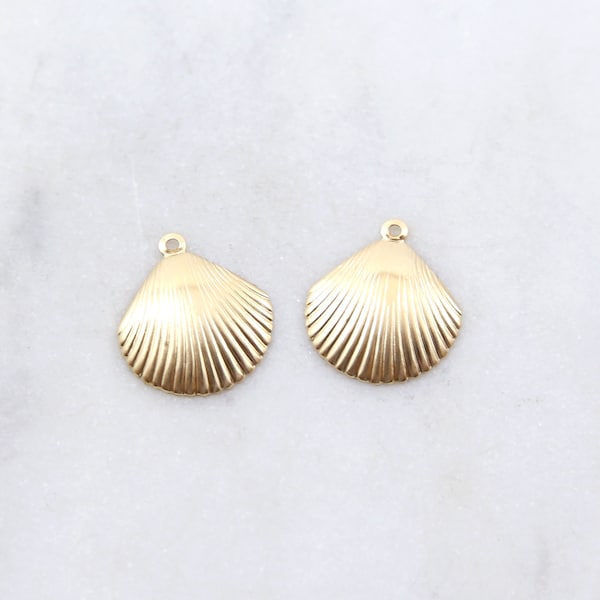 2pcs Large Seashell Scallop Clamshell Charm, 14k Gold Filled Featherweight Charm Summer 15mm x 18mm Shell, Shell Necklace, Beach Ocean