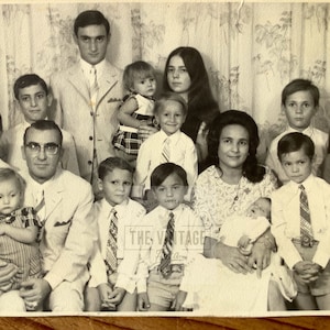 Lucky Thirteen! Spanish Family Portrait. Rare Original B + W Photograph. Parents & 13 Children. 1960s. FREE Shipping. Collectable Photo.