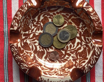 Vintage Hispano Moresque Jesús Gimeno Ríos Manises Ceramic Coin Dish Ashtray. Spanish Vintage Copper Lustre. Generalitat de Valencia. 1970s.