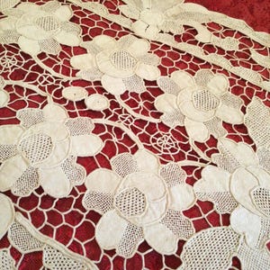 Vintage 48 x 15 Inch Needle Lace Table Runner. Large Handmade Belgian Zele. Ecru. Cream. Point de Venise. Reticella. Stunning Centrepiece.