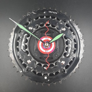 Gift for Cyclist, Bike Gear Wall Clock, Cycling Fan, Recyled Bicycle Parts, Industrial, Mountain Biker, Steampunk Decor, Handmade clock