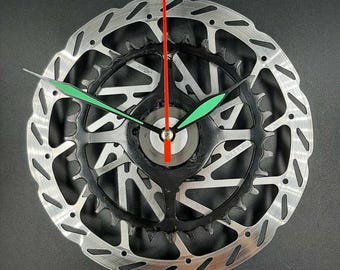 Relógio de bicicleta reciclado: presente de ciclista steampunk feito à mão