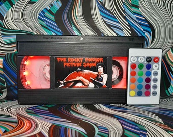 Lámpara VHS retro: decoración de la película "Rocky Horror" con control remoto