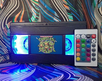 Lámpara VHS: Decoración de películas retro con control remoto