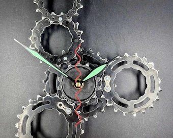 Recycled Bike Gear Wall Clock: Handmade Steampunk Decor