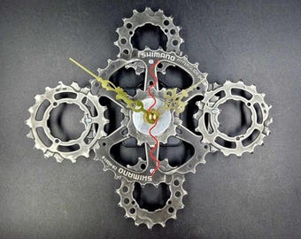 Relógio de bicicleta reciclado: arte de parede com peças de bicicleta steampunk