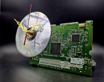 Recycled Computer Part Clock: Handmade Tech Gift for Geeks