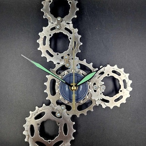 Reloj de engranaje de bicicleta reciclado: decoración de pared steampunk, regalo para ciclistas