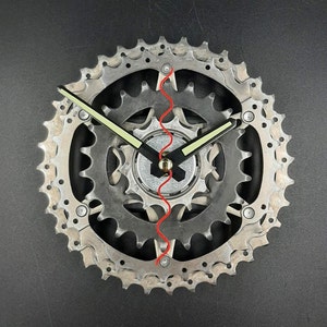 Bicycle Gears Wall Clock, Birthday Gift for Cyclist, Handmade clock, Bike Gift for Men, Bike Decoration, Cycling Art Decor, Bike clock