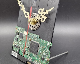 Recycled Floppy Disk Clock: Handmade Computer Geek Desk Decor