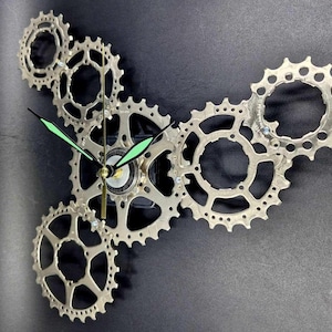 Gift for cyclist  Wall clock Recycled bicycle parts Mountain biker  Steampunk decor Handmade clock Gift boyfriend Bike clock Gift for father