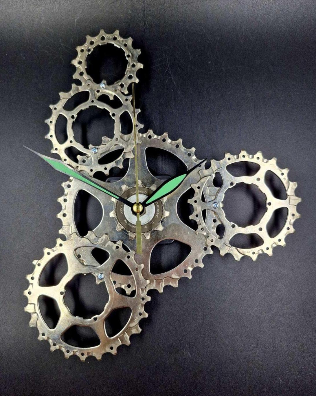 Bike clock, Wall Clock, Bike gear clock, Cyclist gift ,Boyfriend gift, Handmade clock, Recycled Bike, Gear clock, Steampunk decor