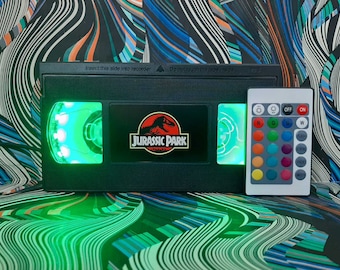 Lámpara VHS retro: decoración de la película Jurassic Park con control remoto