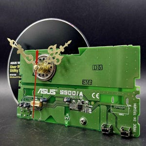 Gift  for geek, Computer clock, Office desk accessory, Unique desk clock, Tech gift, Handmade clock, Recycle computer clock, CD clock
