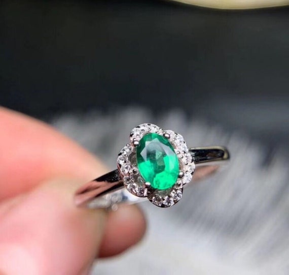Statement Ring Emerald Ring Engagement and Wedding Ring Natural Emerald /& Cubic Zirconia Woman Ring 925 Sterling Silver