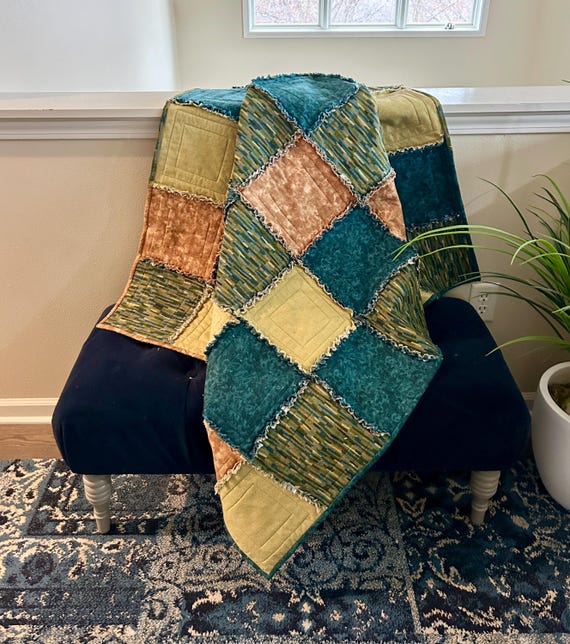 Flannel patchwork rag quilt lap quilt charity blanket