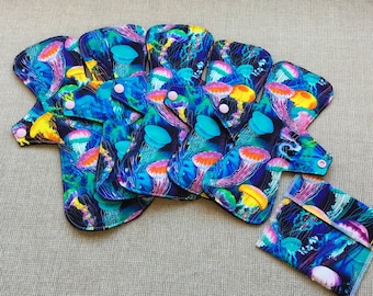 Set of 5 Cloth Pads, 9”, 10”& 11” Light, Regular and Maxi Absorbency