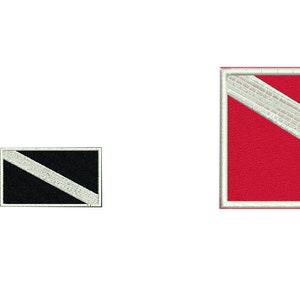 Puede incluir: Dos juegos de banderas de buceo. Las banderas más grandes son negras y rojas con una franja diagonal blanca. Las banderas más pequeñas son de los mismos colores y diseño, pero de menor tamaño.