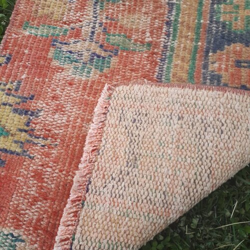 Flover red color mat rug. Turkish Oushak Rug. 2'6