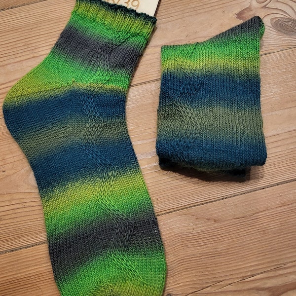 Handgestrickte Socken Größe 39