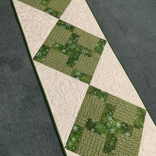 Quilted Table Runner, Holiday Table Runner, Hostess Gift, Housewarming shops Gift, Home Decor, Winter Linens, Green and White, Snowflakes