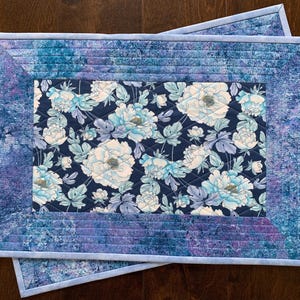 Set of Two Quilted Floral Placemats, Blue and White Flowers, Table Settings, Home Decor, Housewarming Gift, Father&#39;s Day, Mother&#39;s Day