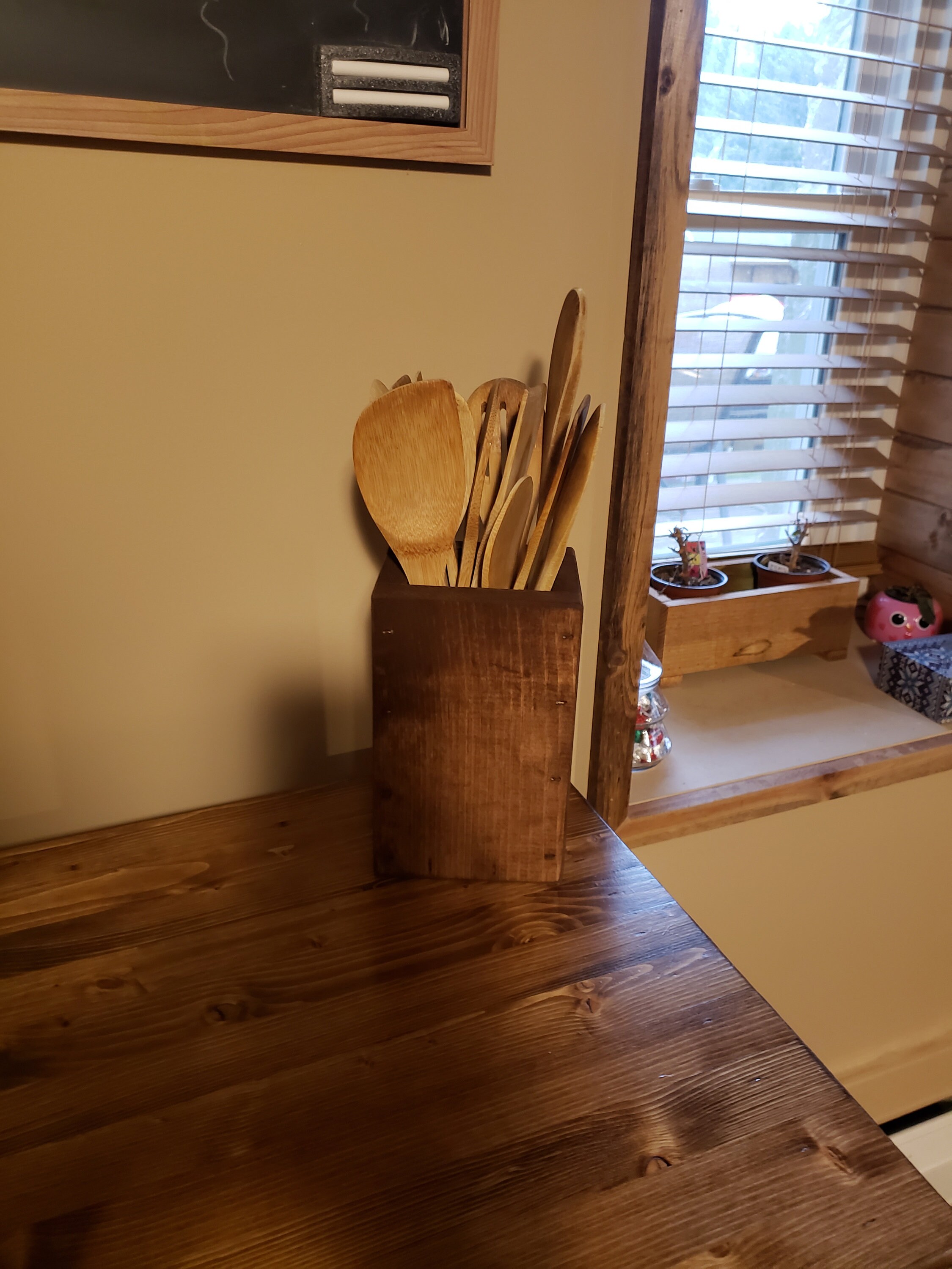 Rustic Country Kitchen Utensil Holder