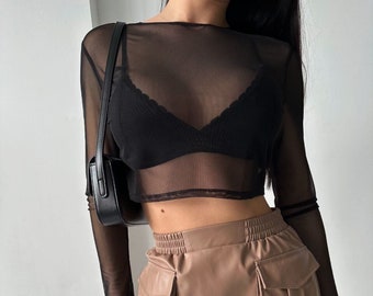 crop top en résille, top en résille transparente, top en résille noire transparente, manches longues, doux, extensible, élégant, transparent, classique, moulant