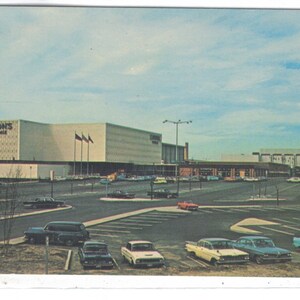 Exterior-Yorkdale Shopping Centre -Tornto, Ontario, Canada