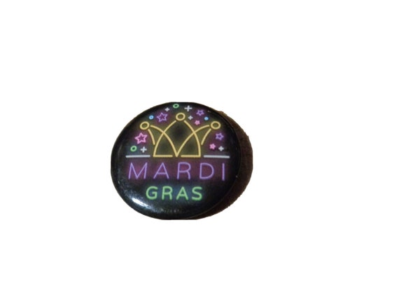 Lot of 5 Mardi Gras Pinbacks - image 6