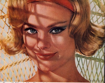 Vintage Print Ad -1963 for Max Factor - Creme Puff